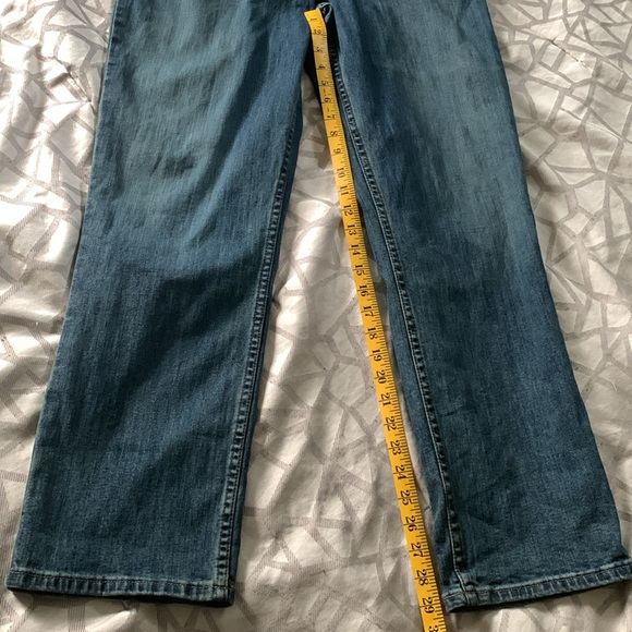 NEW🔥 Abercrombie & Fitch The 90s Straight Jean - Picture 6 of 14